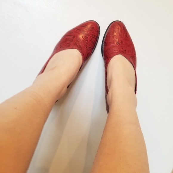 REPOSH Oxblood Loafers - Picture 2 of 8